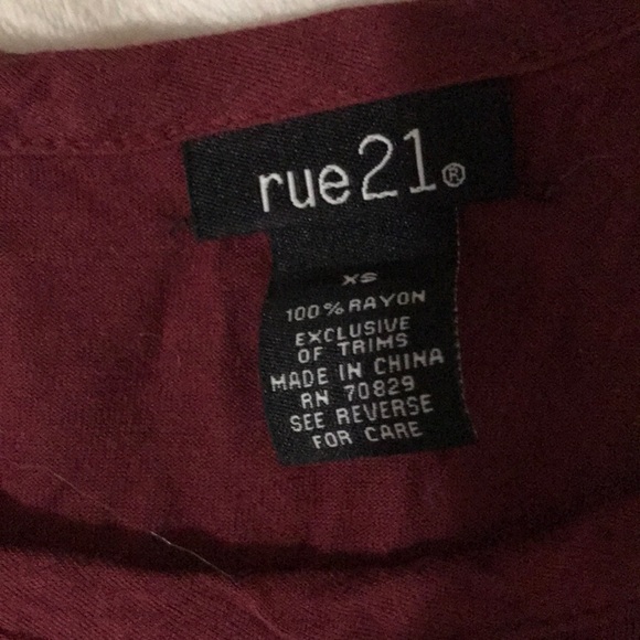 Red shirt - Picture 2 of 2